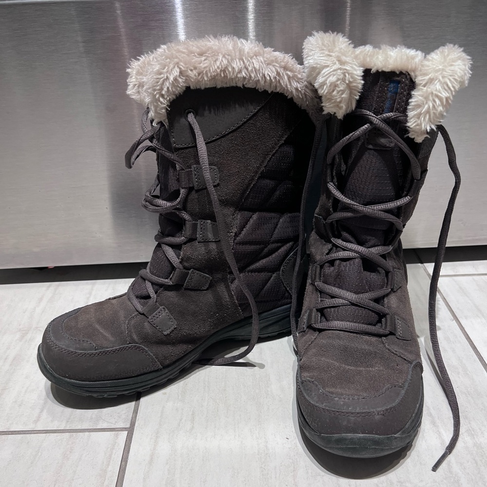 Columbia Snow Boots
